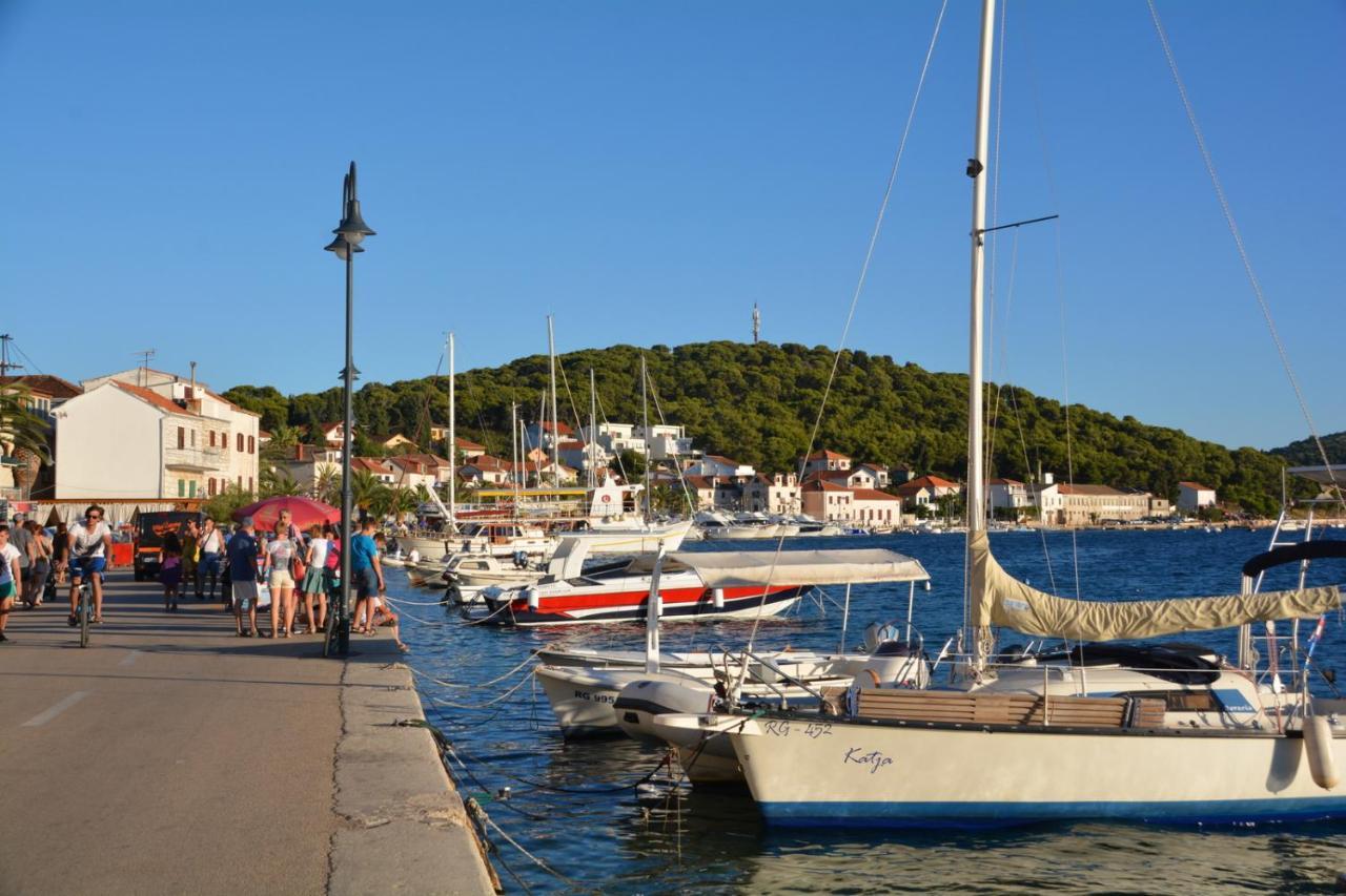Lastin Dvor Rogoznica  Bagian luar foto